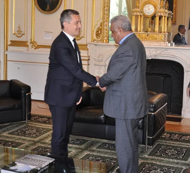 The President of New Caledonia requests financial and technical assistance from the State