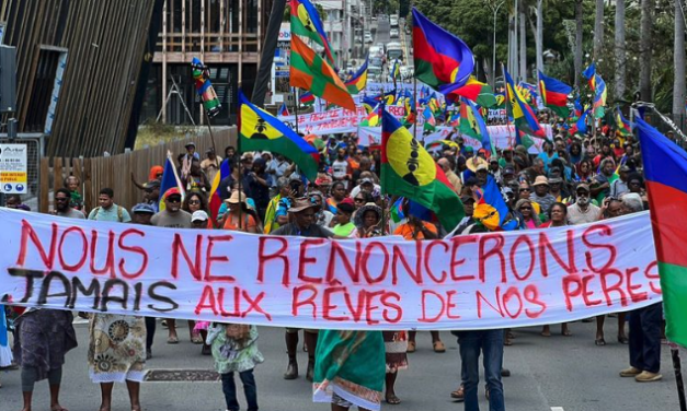 Disunited independentists demonstrate