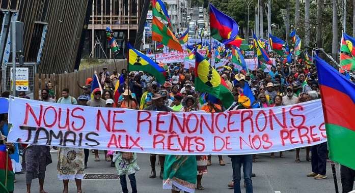 Disunited independentists demonstrate